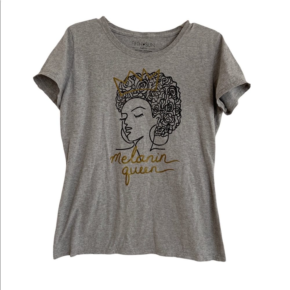 Afrocentric Melanin Queen Graphic T-Shirt in Gray Size Medium